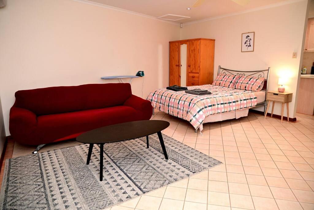 Spacious Studio In Alicesprings Queenbed+Ksairbed Alice Springs Kültér fotó
