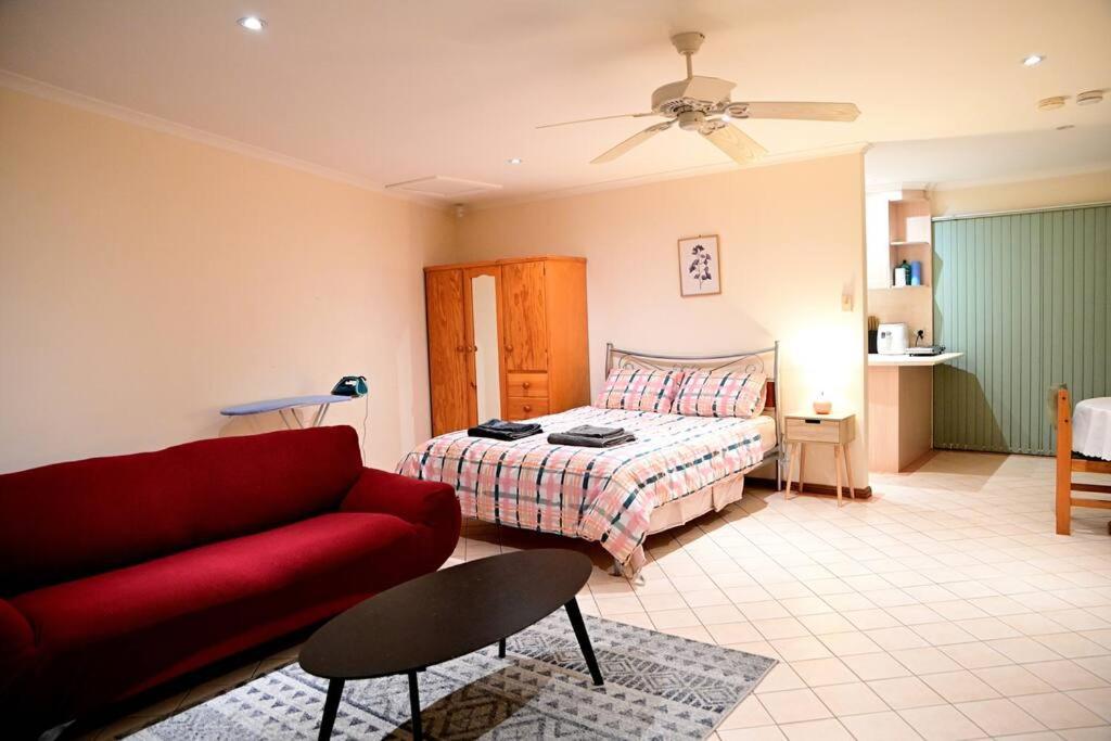 Spacious Studio In Alicesprings Queenbed+Ksairbed Alice Springs Kültér fotó